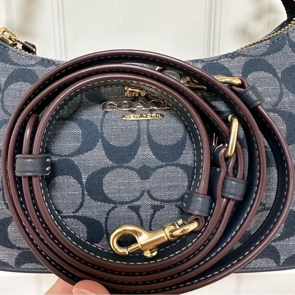 Coach Teri Shoulder Bag Signature Chambray Leather Trim - Picture 14 of 16